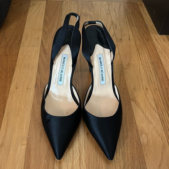Manolo Blahnik black satin Carolyne slingback heels size 40.5 - Picture 2 of 7